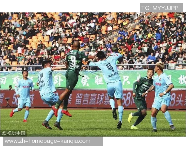 重庆队迎战青岛黄海展现实力争夺胜利的精彩对决